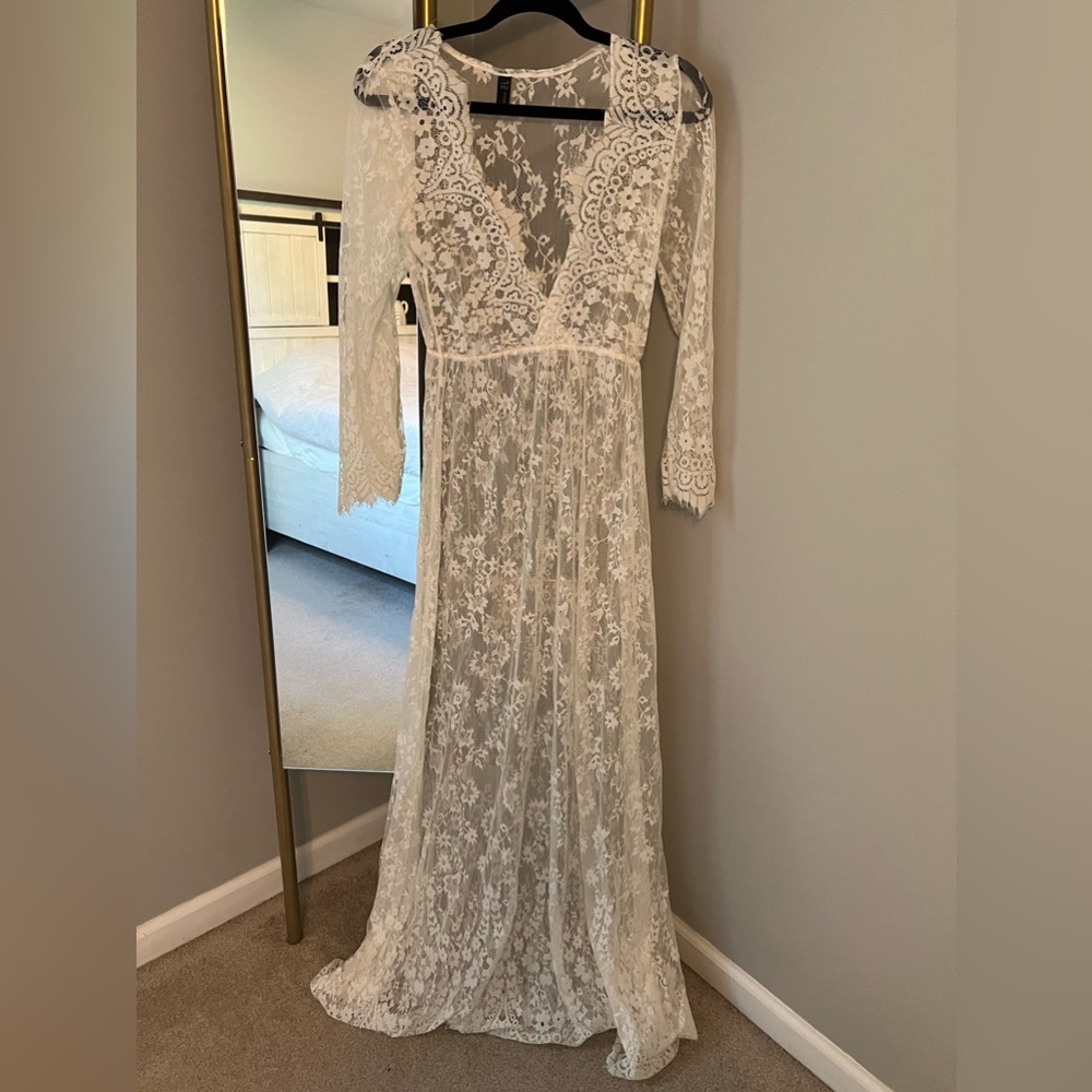 Lace dress